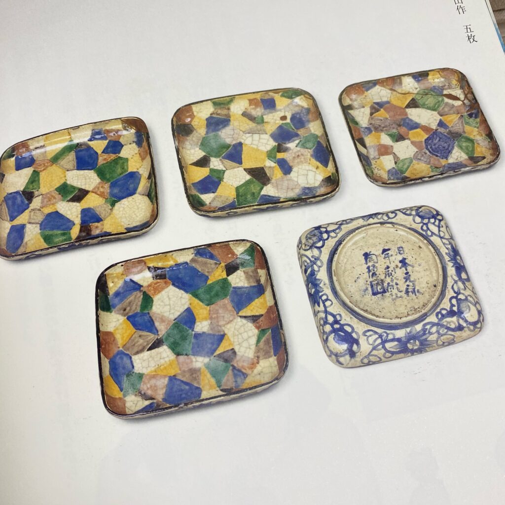 青・緑・黄などの色面を石垣のように組み合わせた尾形乾山の色絵石垣文角皿5枚