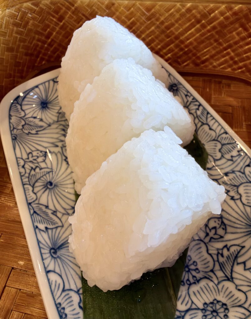 NIPPONIA佐渡相川 金山町の朝食のおにぎり