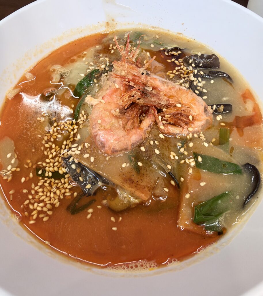 佐渡を離れる前に食べた海老ラーメン