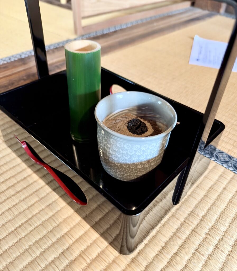 高橋是清邸薄茶席の煙草盆
